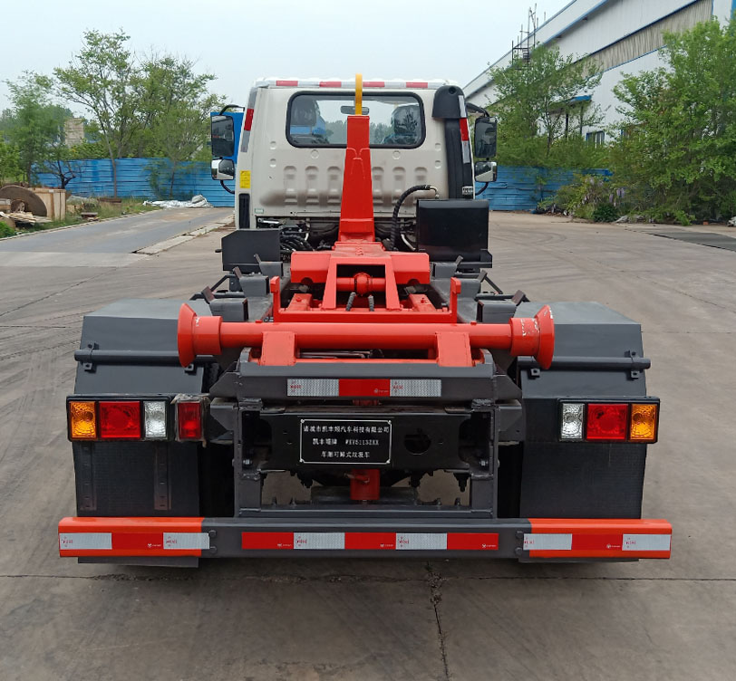 凱豐翊牌WKY5113ZXX車(chē)廂可卸式垃圾車(chē)公告圖片