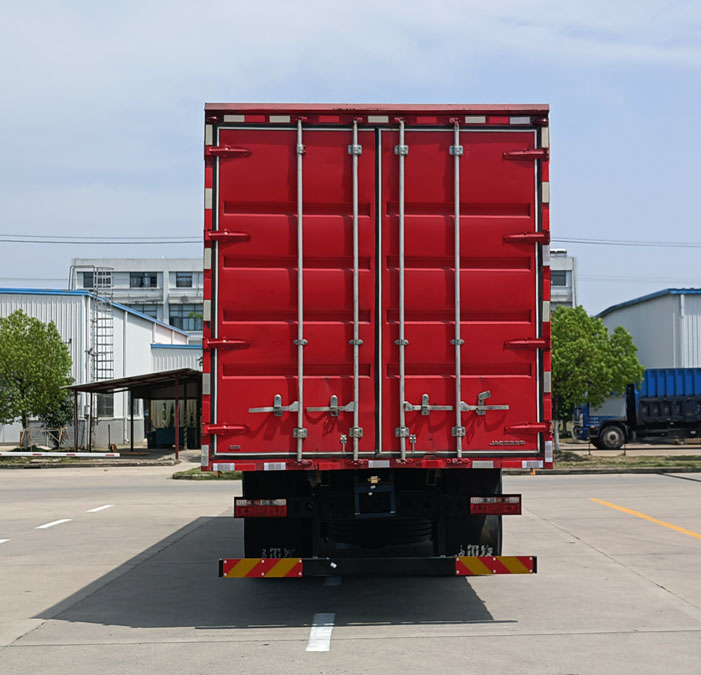 江淮牌HFC5181XXYP3K2A70S廂式運(yùn)輸車公告圖片