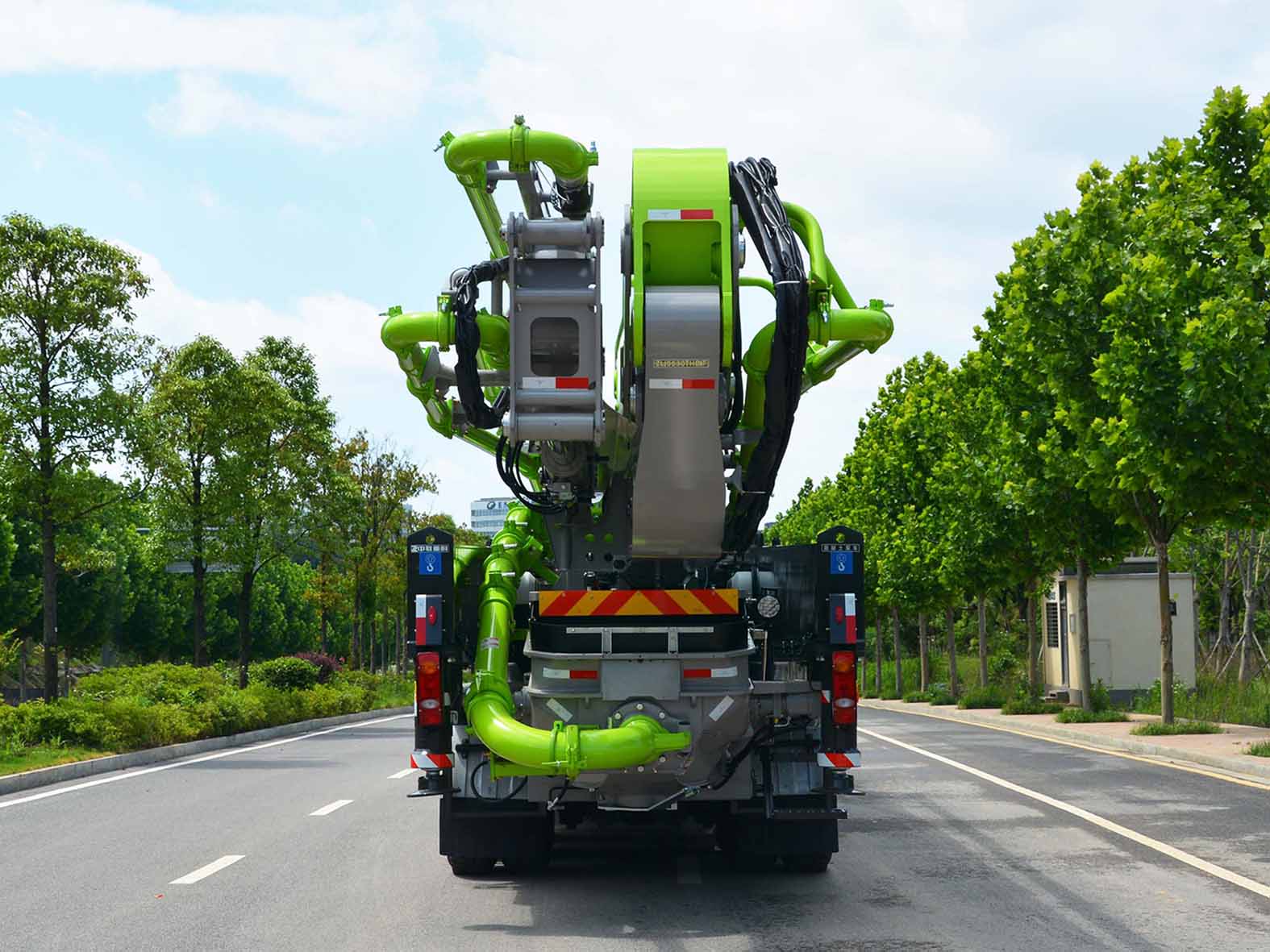 中聯(lián)牌ZLJ5530THBEF混凝土泵車公告圖片