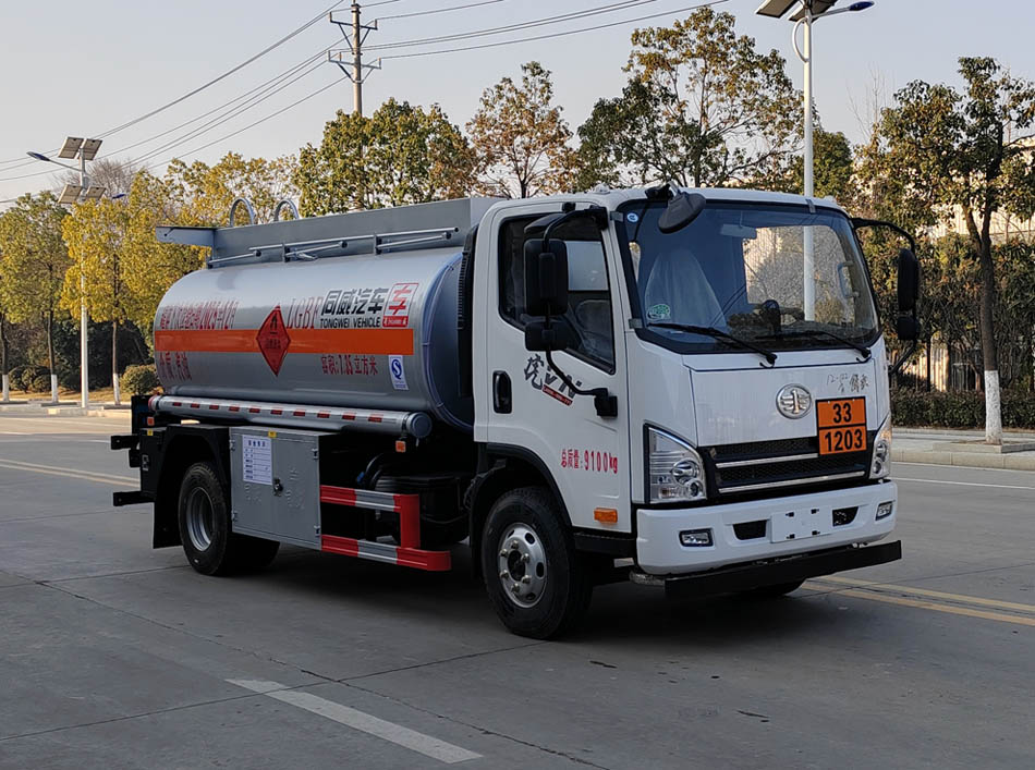 專威牌HTW5091GJYCAQ6加油車公告圖片