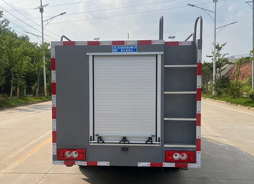 程力威牌CLW5040GPSADY綠化噴灑車公告圖片