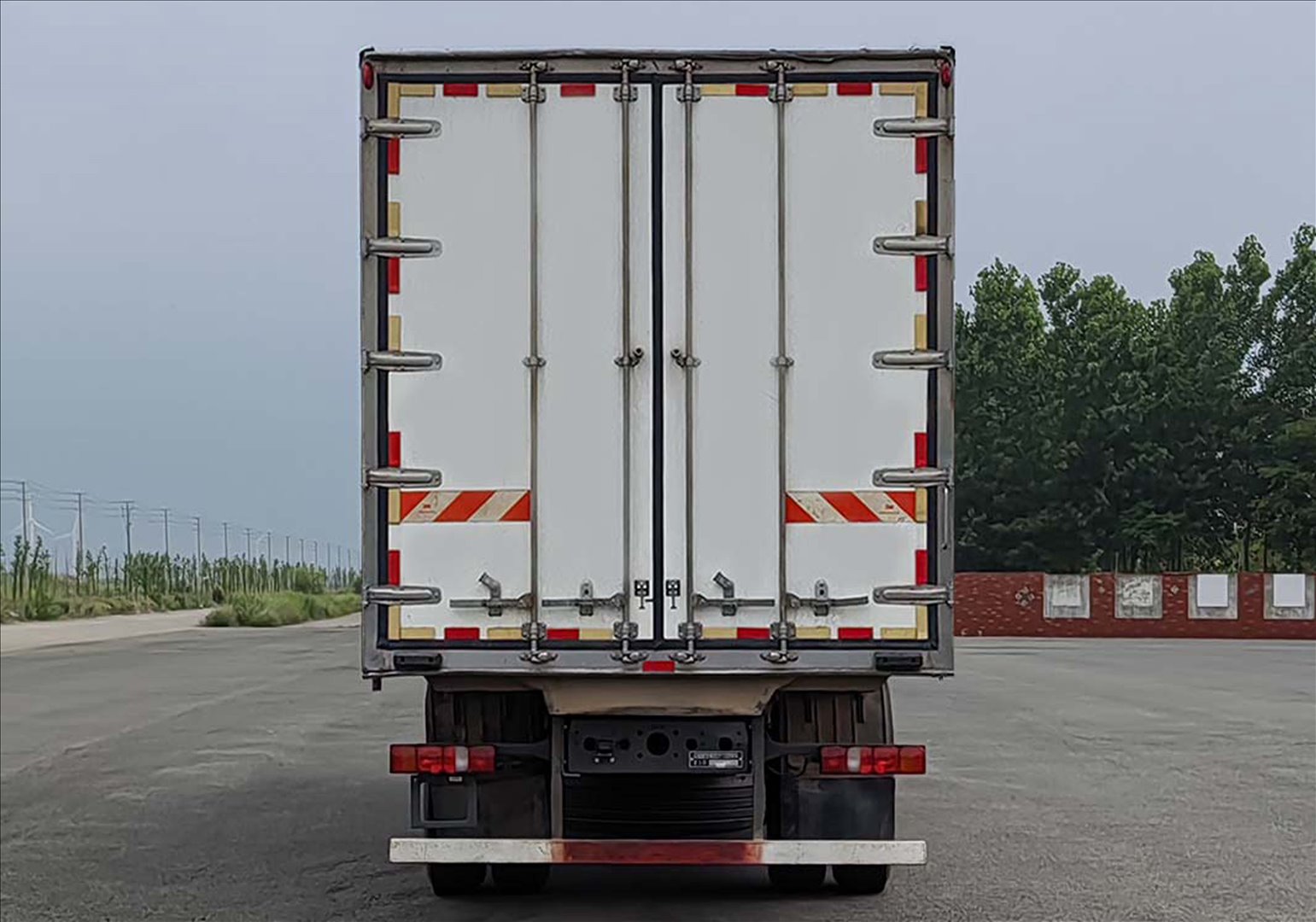 豪沃牌ZZ5267XLCN54CKF1K冷藏車公告圖片