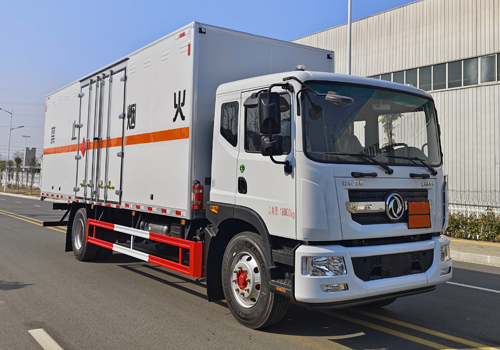 匯力威牌VVV5180XRYEQ6易燃液體廂式運輸車