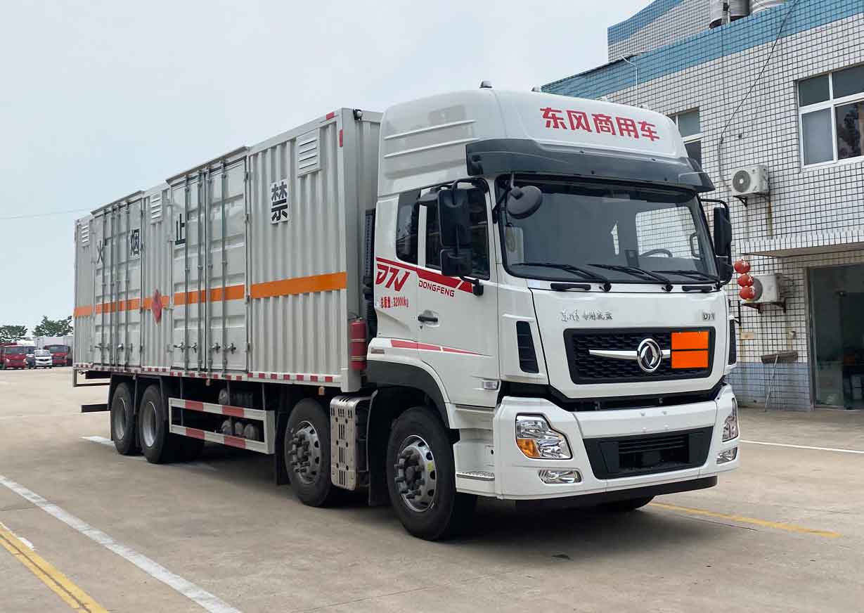 專致牌YZZ5327XRYDFV6易燃液體廂式運輸車公告圖片