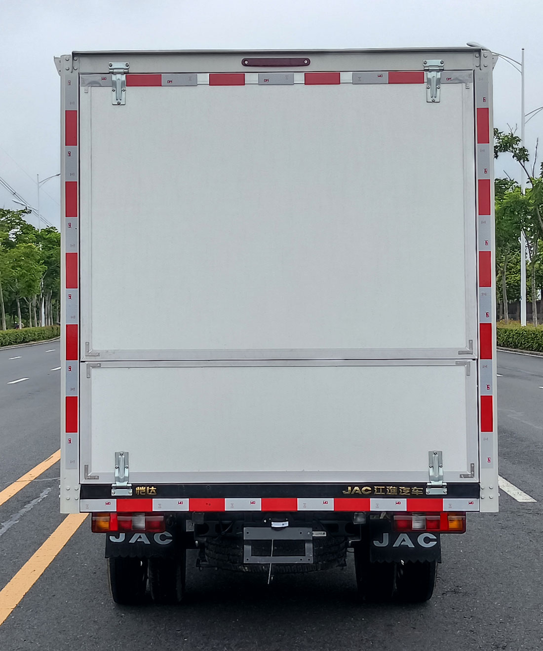 江淮牌HFC5036XYKPV3E3C1S-2翼開啟廂式車公告圖片