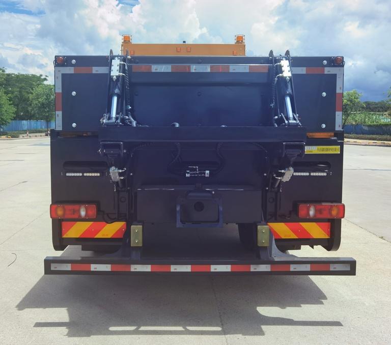 路仕盾牌YLM5140TFZ防撞緩沖車公告圖片