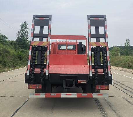 大運(yùn)牌DYQ5162TPBD6AB平板運(yùn)輸車公告圖片