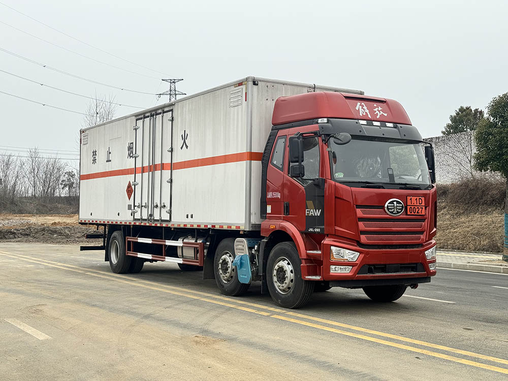 豐霸牌STD5266XQYCA6爆破器材運輸車公告圖片