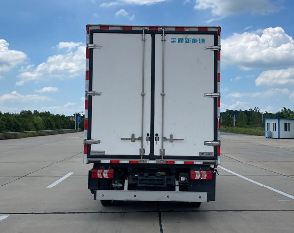 宇通牌ZKH5045XLCFCEV1燃料電池冷藏車公告圖片