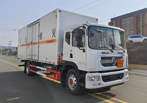 匯力威牌VVV5170XQYEQ6爆破器材運(yùn)輸車公告圖片