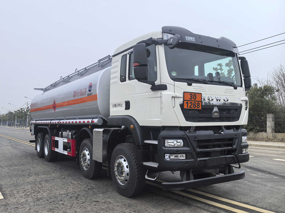 SCS5323GRYZZ6型易燃液體罐式運輸車圖片