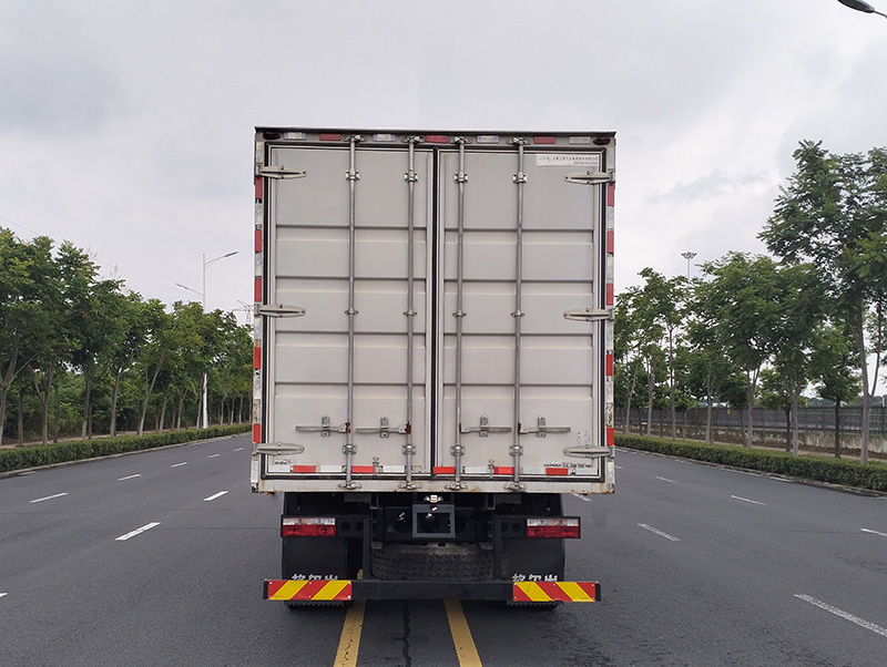 江淮牌HFC5189XXYEV02純電動(dòng)廂式運(yùn)輸車公告圖片