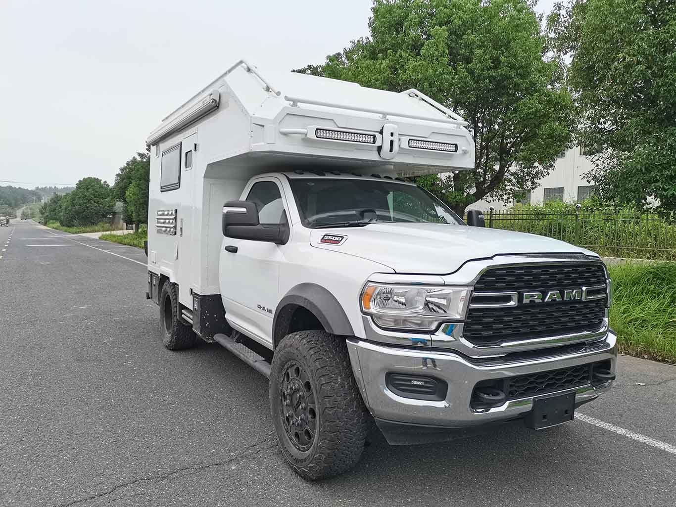 旅美牌WZH5070XLJAA旅居車