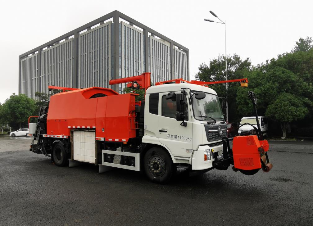 英達(dá)牌FTT5180TXBAP32F瀝青路面熱再生修補(bǔ)車