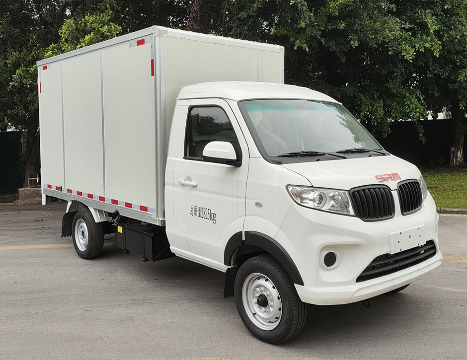 鑫源牌JKC5031XXYD6X1廂式運(yùn)輸車公告圖片