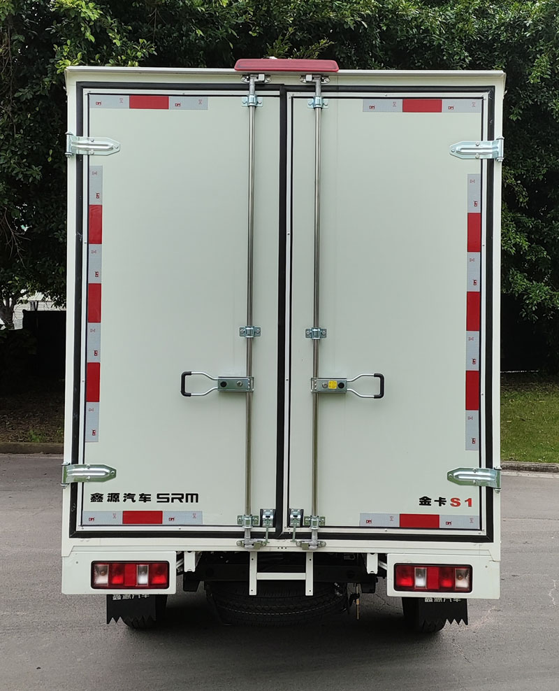 鑫源牌JKC5031XXYD6X1廂式運(yùn)輸車公告圖片