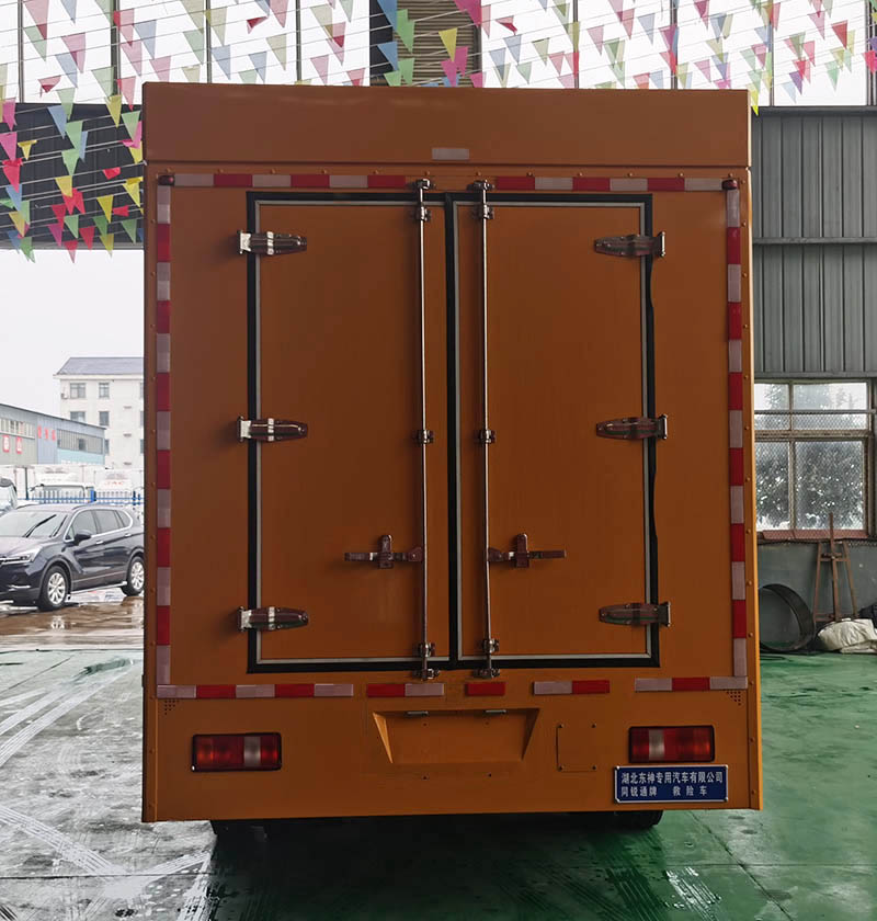 同銳通牌CAA5070XXHZZ6救險(xiǎn)車公告圖片