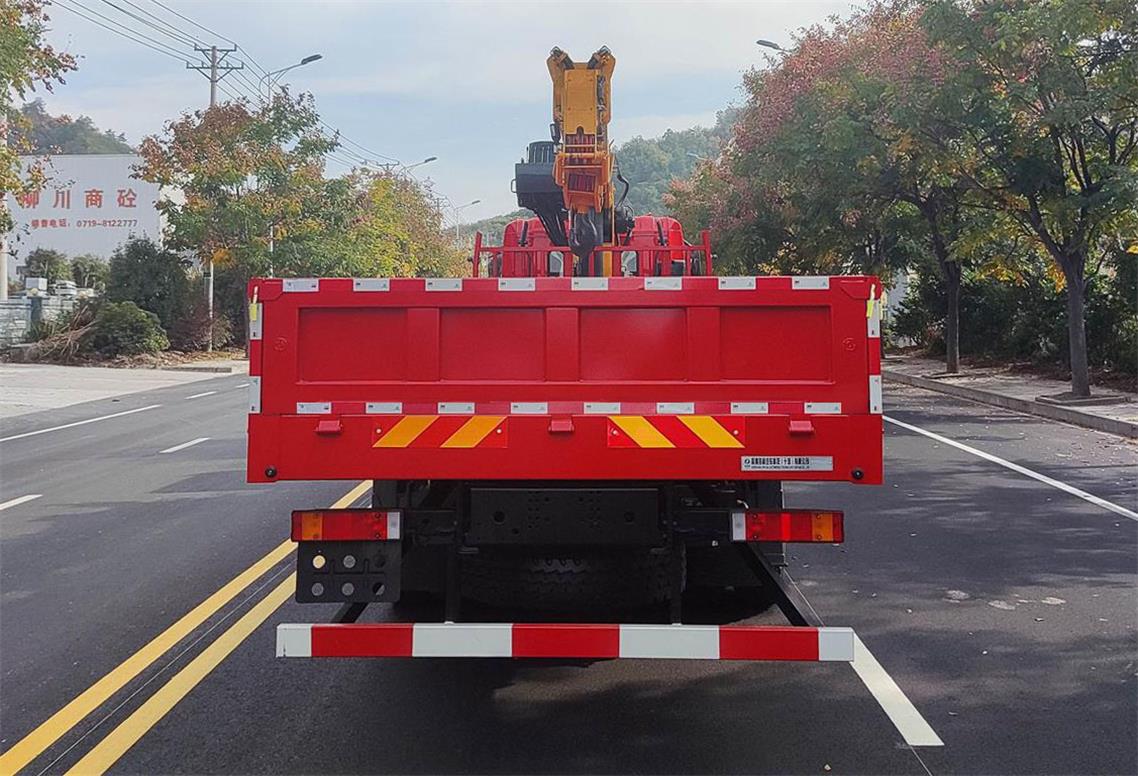 隨特牌ZZX5258JSQEQ6隨車起重運(yùn)輸車公告圖片