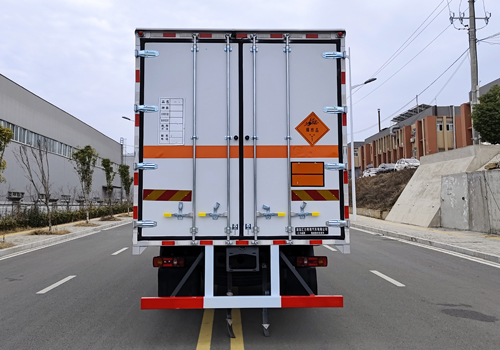 匯力威牌VVV5180XQYDFH6爆破器材運(yùn)輸車公告圖片