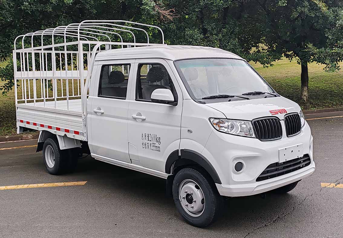 鑫源牌JKC5031CCYS6X1倉(cāng)柵式運(yùn)輸車公告圖片