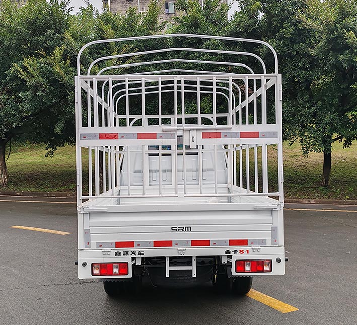 鑫源牌JKC5031CCYS6X1倉(cāng)柵式運(yùn)輸車公告圖片