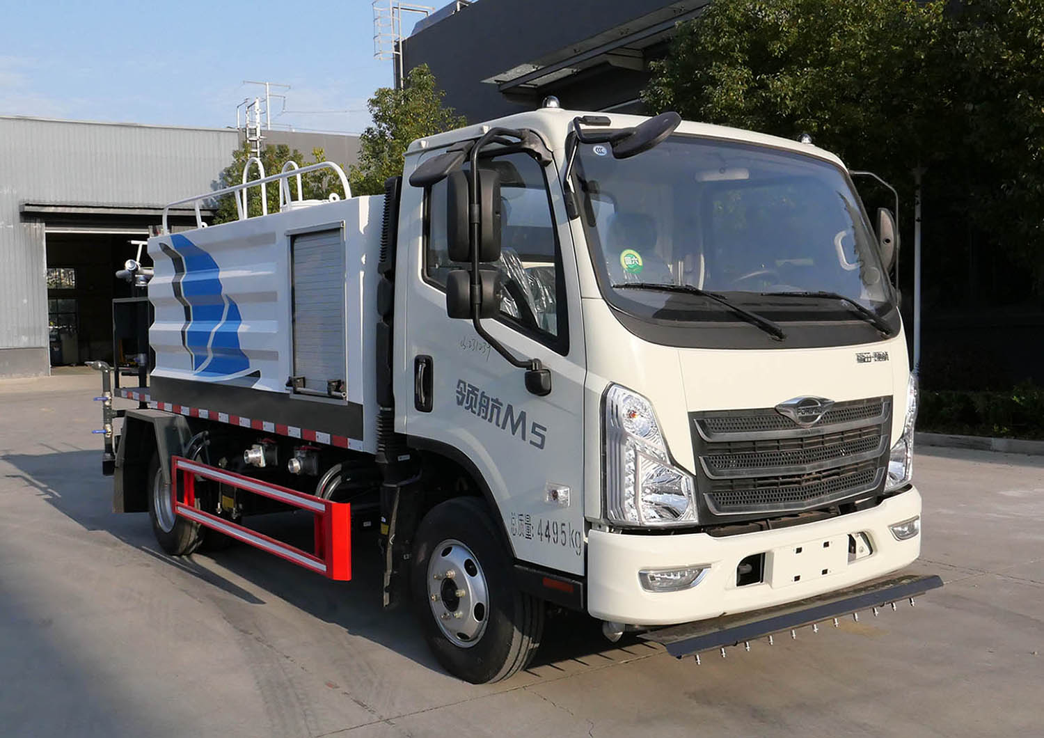 華通牌HCQ5046TYHBJ6CS路面養(yǎng)護(hù)車(chē)