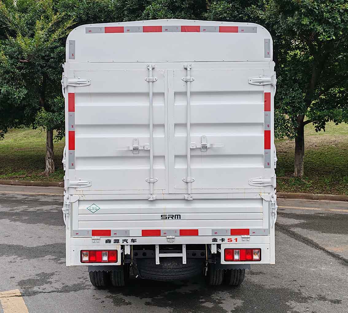 鑫源牌JKC5031CCYD6X1CNG倉柵式運(yùn)輸車公告圖片