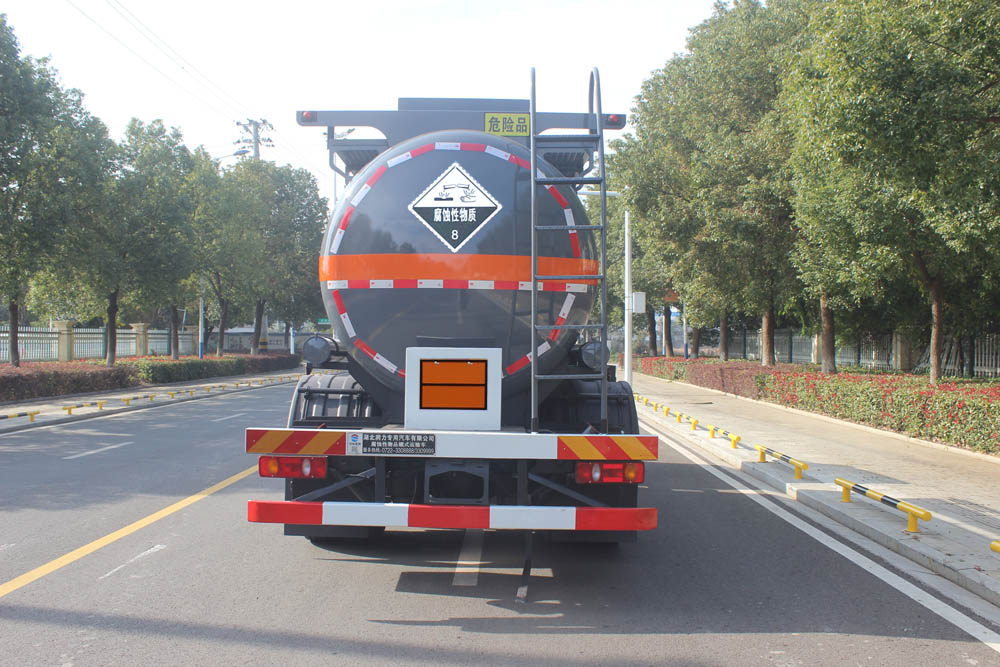 潤知星牌SCS5180GFWDFV6腐蝕性物品罐式運輸車公告圖片