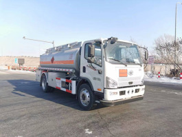 加油车