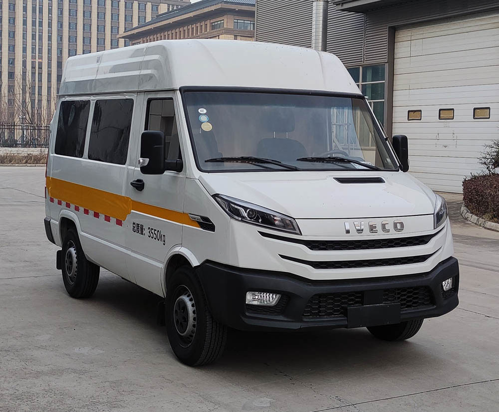 KLX5040XDW6型流動(dòng)服務(wù)車圖片