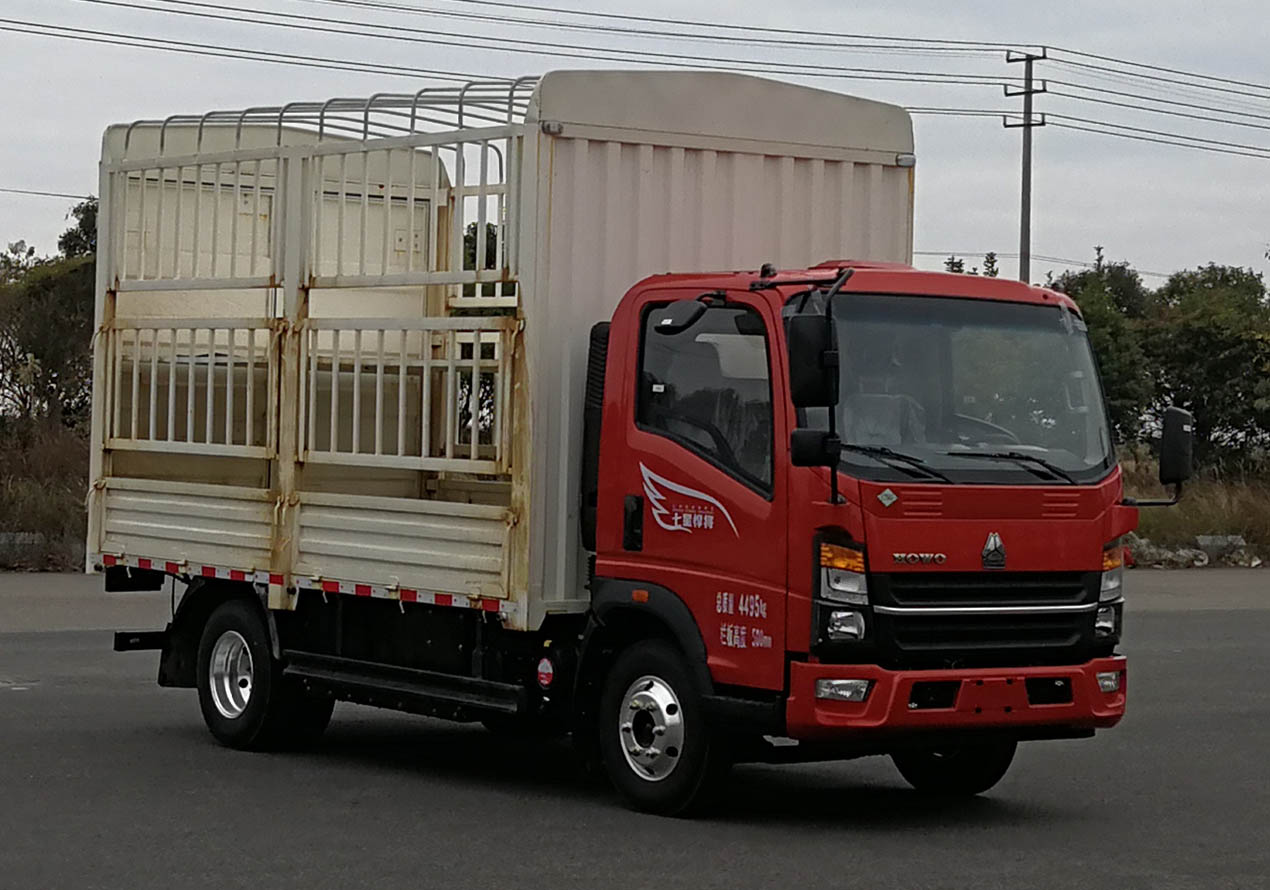 豪沃牌ZZ5047CCYF3414F145C倉(cāng)柵式運(yùn)輸車公告圖片