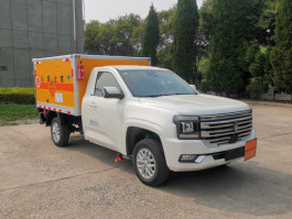 爆破器材运输车