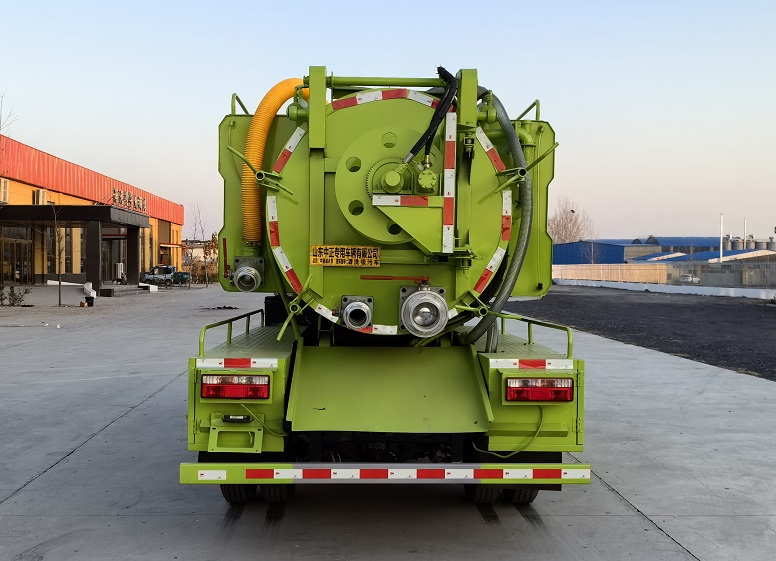 中盛誠達(dá)牌LZZ5040GQWCDW6清洗吸污車公告圖片