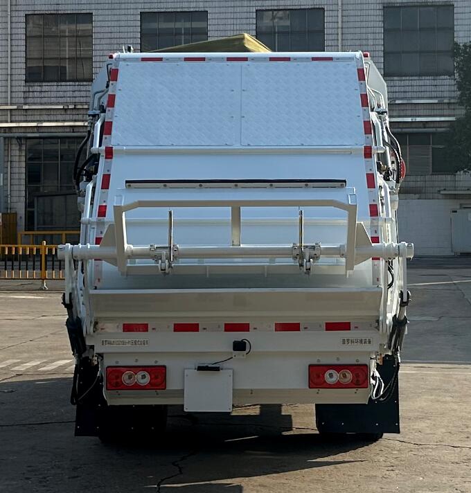 普羅科牌BJ5123ZYSE6-P1壓縮式垃圾車公告圖片