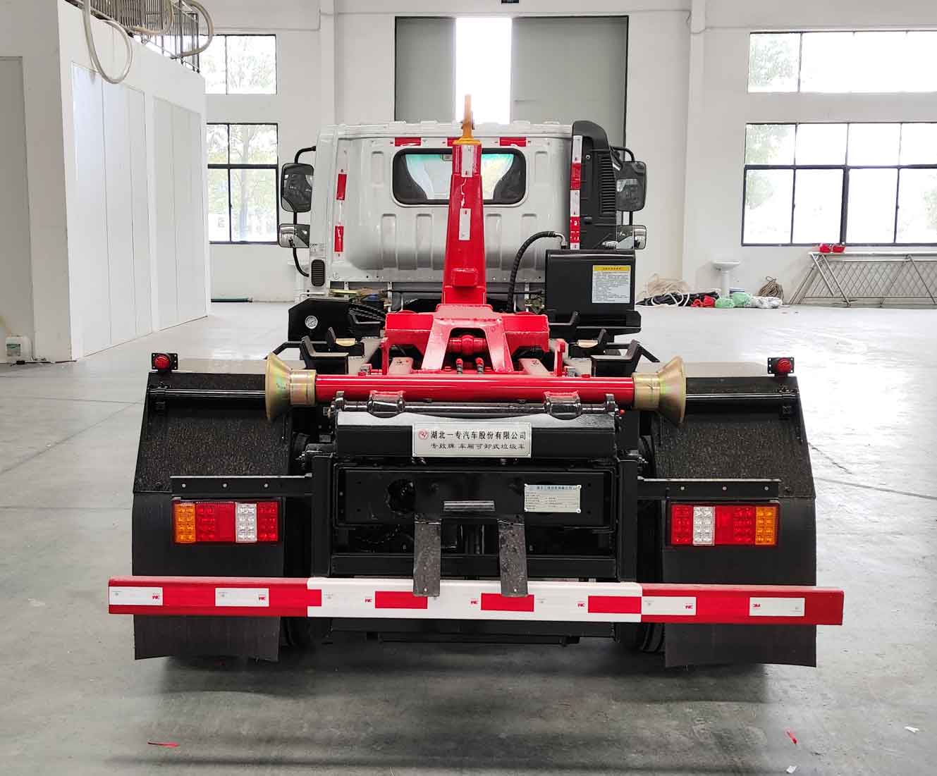 專致牌YZZ5121ZXXST6車廂可卸式垃圾車公告圖片