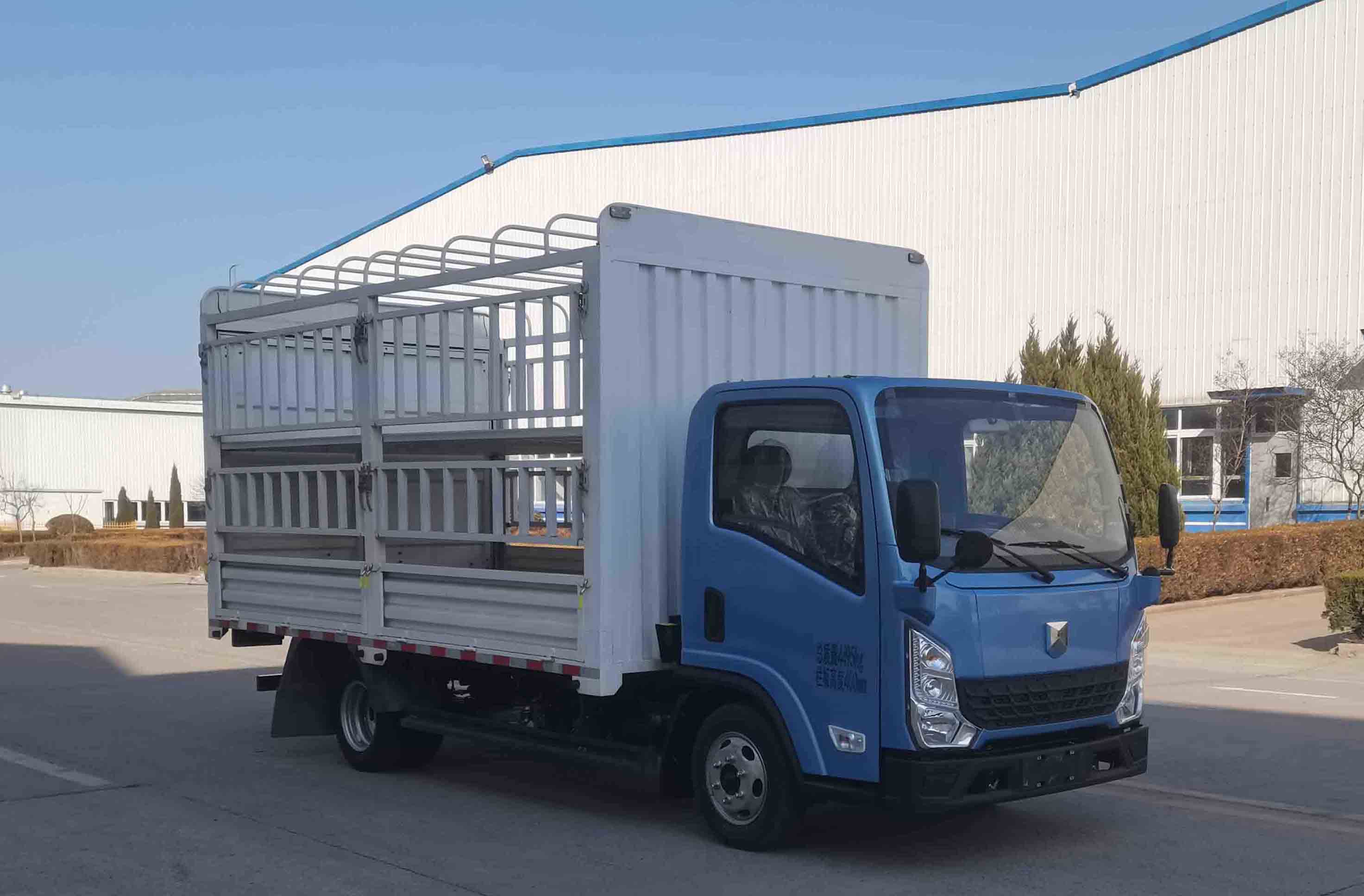 燕臺(tái)牌YTQ5042CCYVDEV331純電動(dòng)倉(cāng)柵式運(yùn)輸車公告圖片