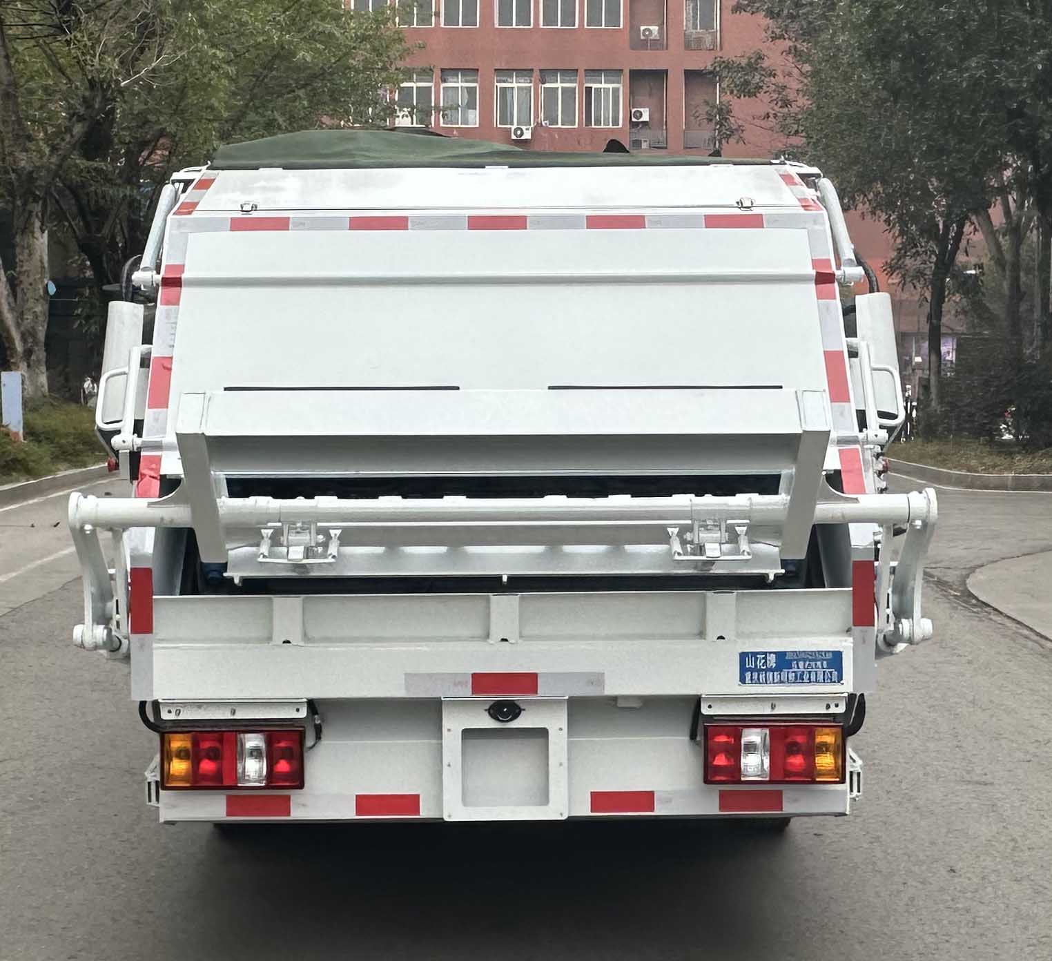 山花牌JHA5068ZYSJXA6壓縮式垃圾車公告圖片