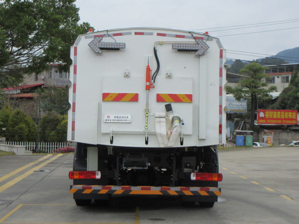 福龍馬牌FLM5182TXSYJBEV純電動洗掃車公告圖片