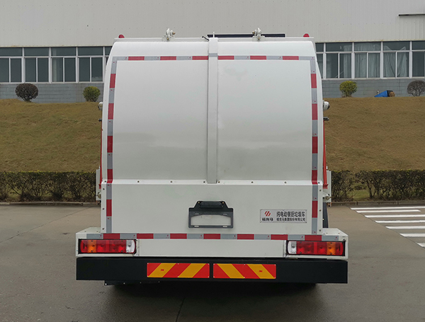 福龍馬牌FLM5180TCAFMBEV純電動餐廚垃圾車公告圖片