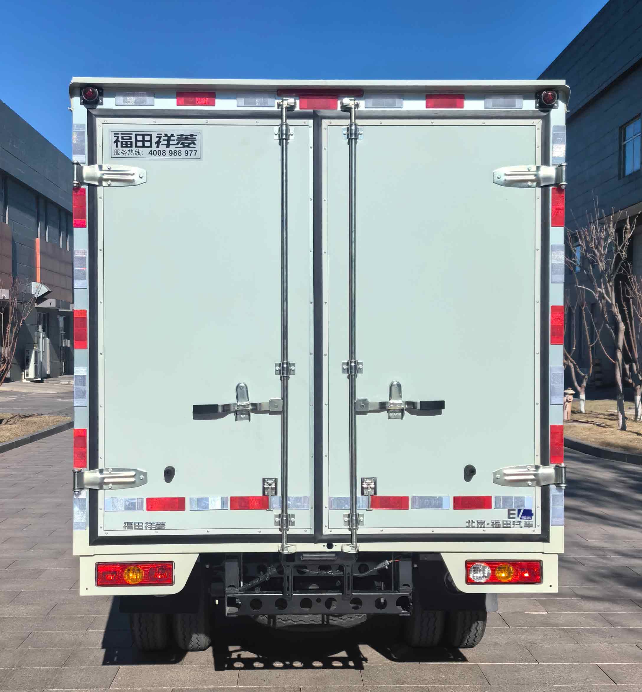 福田牌BJ5032XXYEV2純電動(dòng)廂式運(yùn)輸車(chē)公告圖片