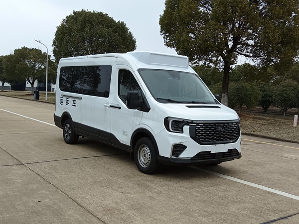 江改牌JX5045XYBMK6運(yùn)兵車