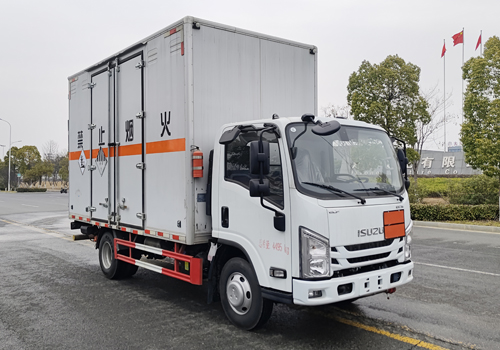 VVV5040XZWJXW6型雜項(xiàng)危險(xiǎn)物品廂式運(yùn)輸車圖片
