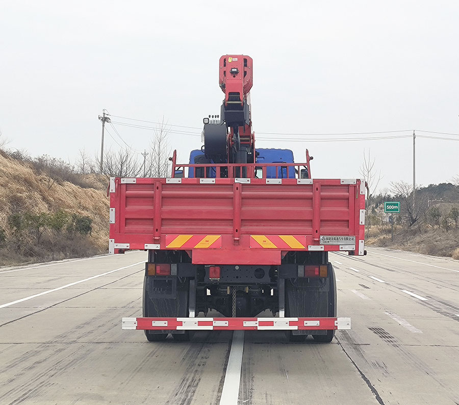 三龍龍江牌CZW5250JSQE62隨車起重運輸車公告圖片