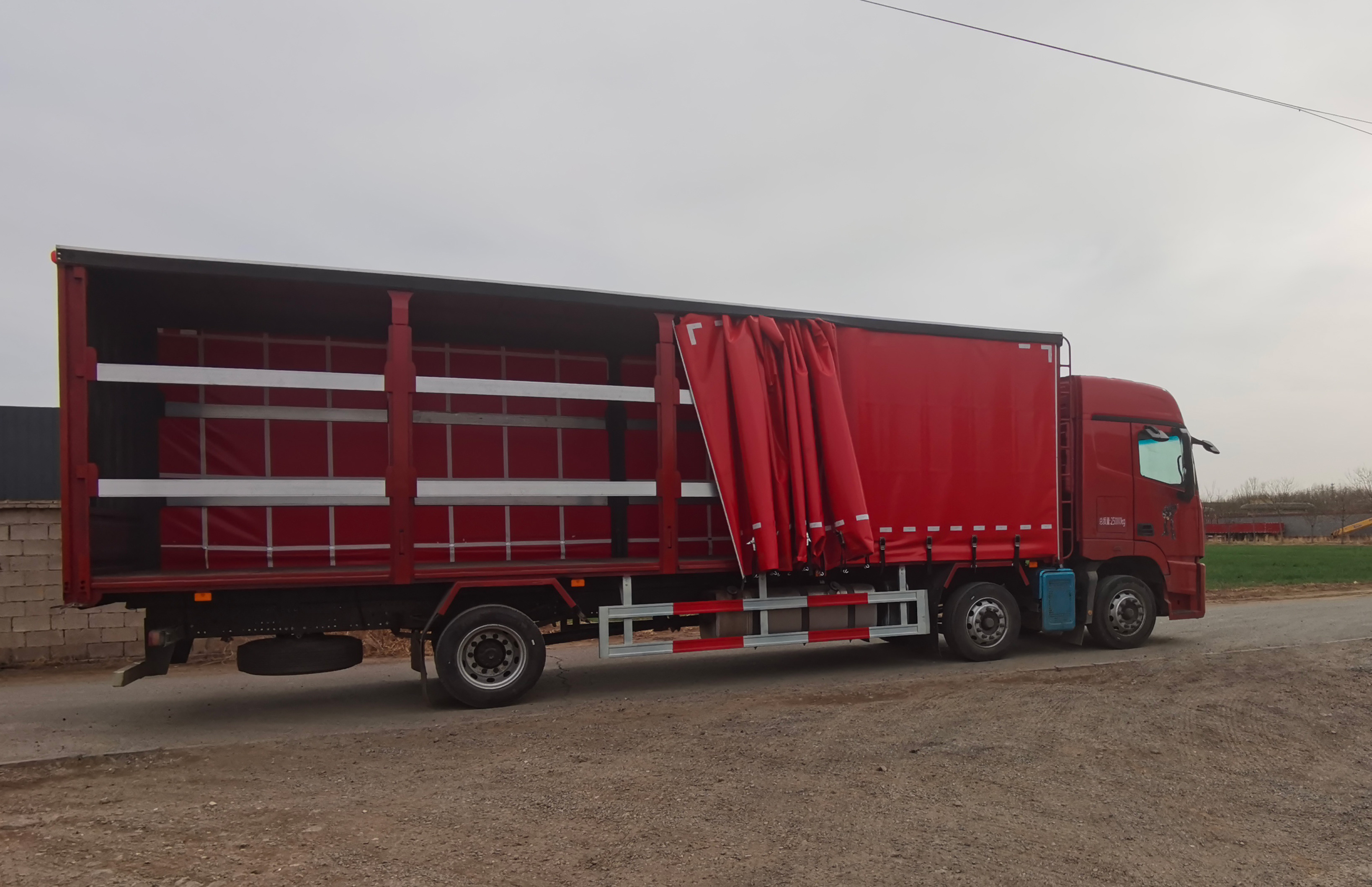 歐曼牌BJ5259XXYY6HPL-02廂式運輸車公告圖片