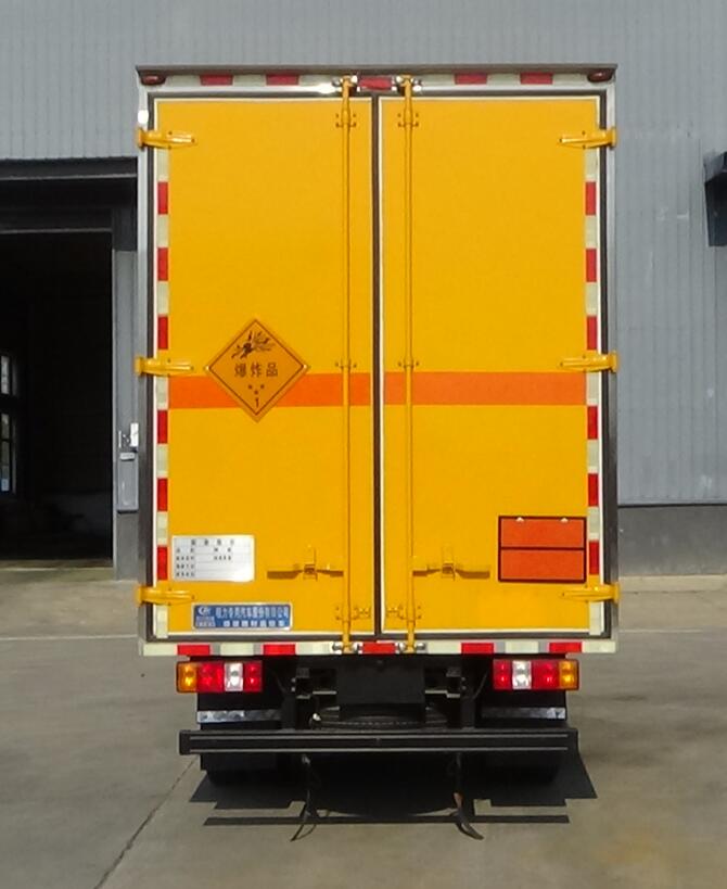 程力威牌CLW5040XQYCDP爆破器材運(yùn)輸車公告圖片