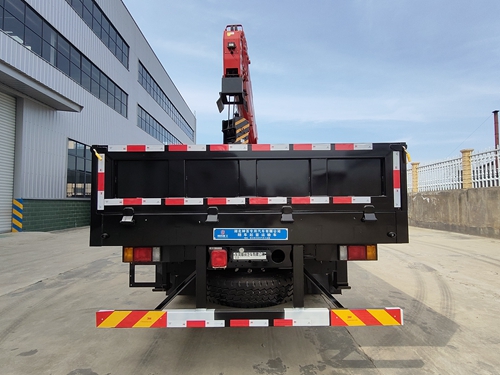 神百重工牌ABC5189JSQLZ6隨車(chē)起重運(yùn)輸車(chē)公告圖片