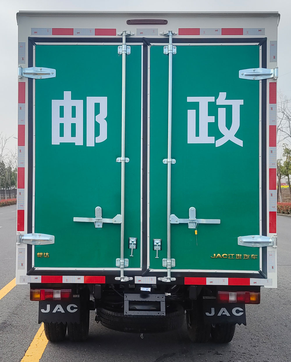 江淮牌HFC5036XYZPV3E8B3S郵政車(chē)公告圖片