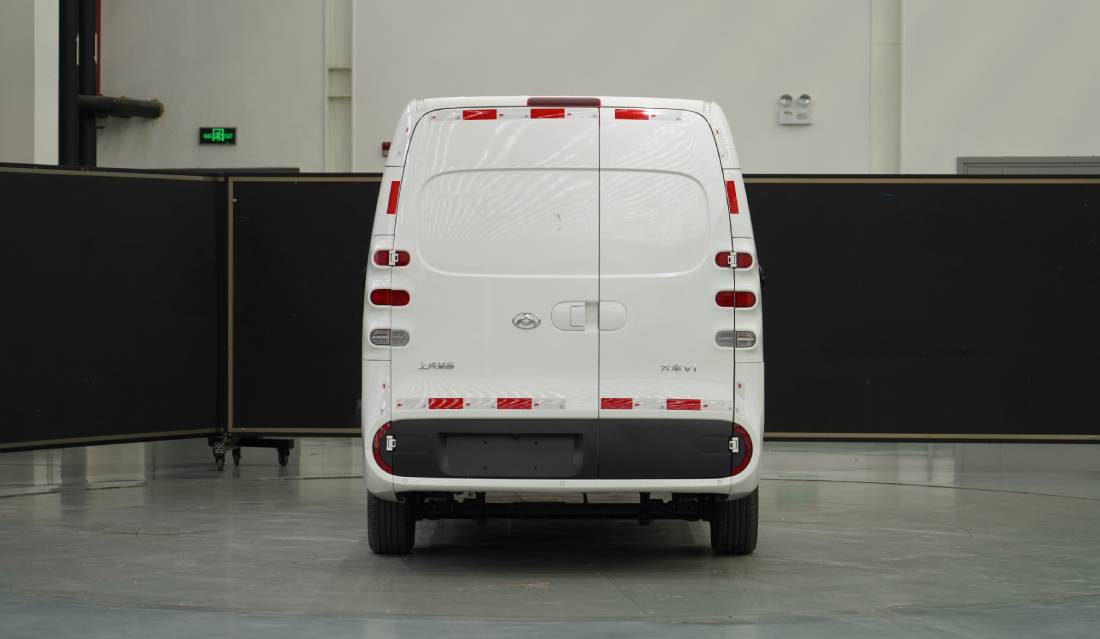 大通牌SH5031XXYU6BEV-Z50純電動廂式運輸車公告圖片