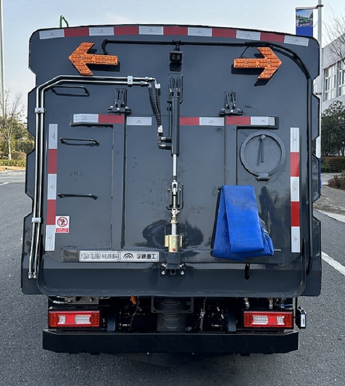宇通牌YTZ5041TSLD0BEV純電動掃路車公告圖片
