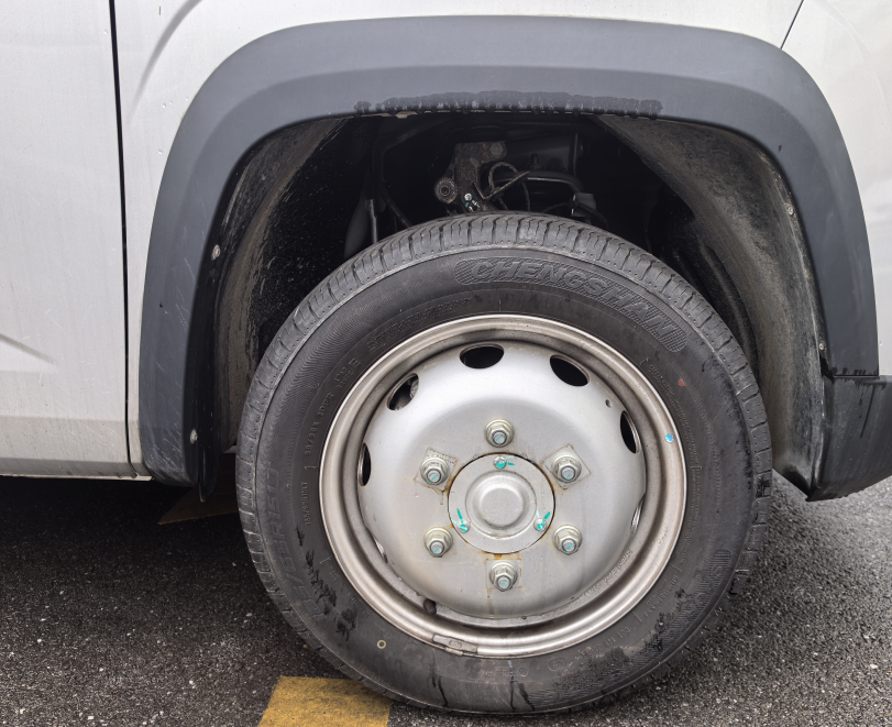 菱勢牌GXA5031CCYBEVD1純電動倉柵式運(yùn)輸車公告圖片